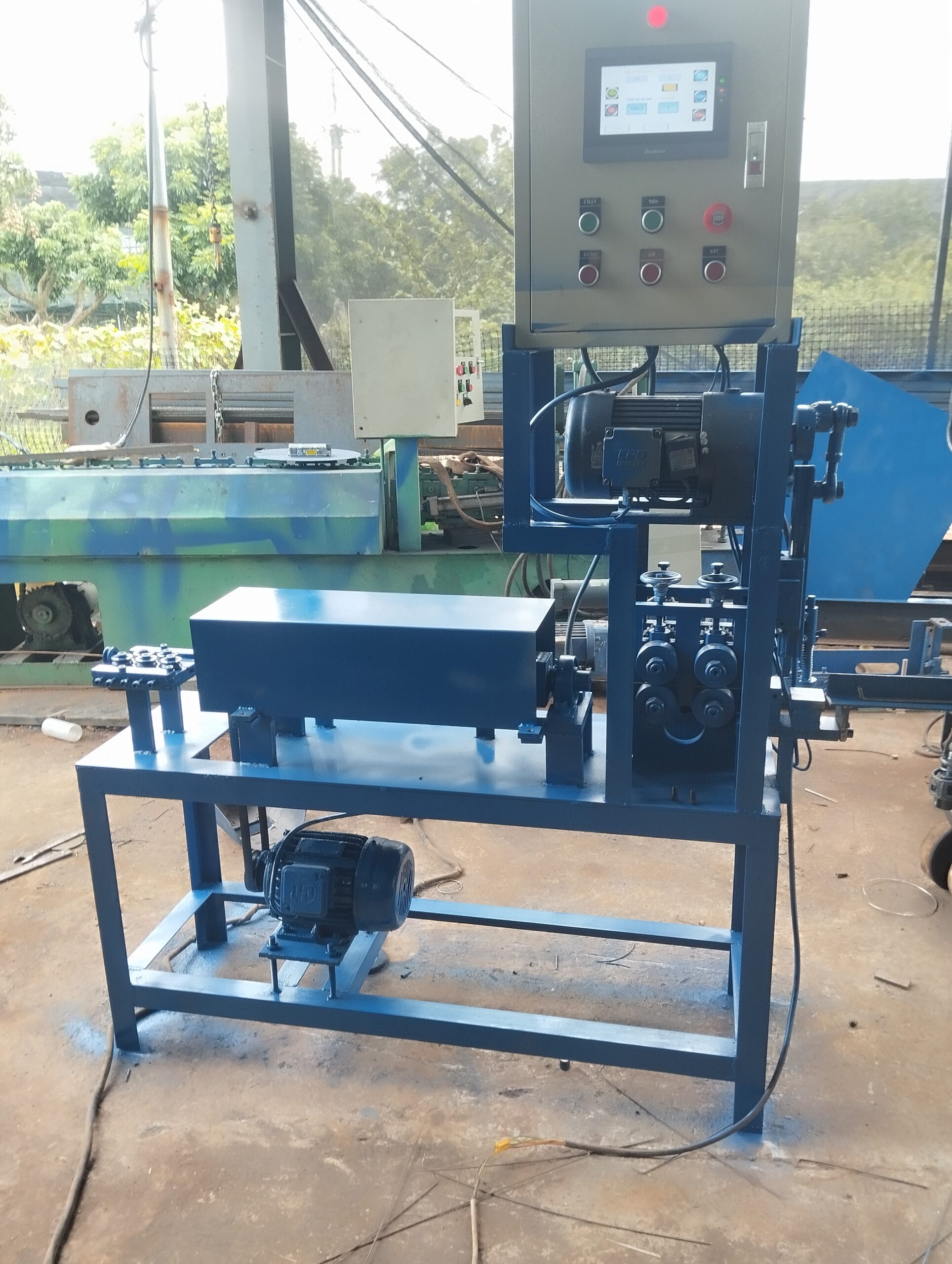 Máy nắn cắt cữ điện tử