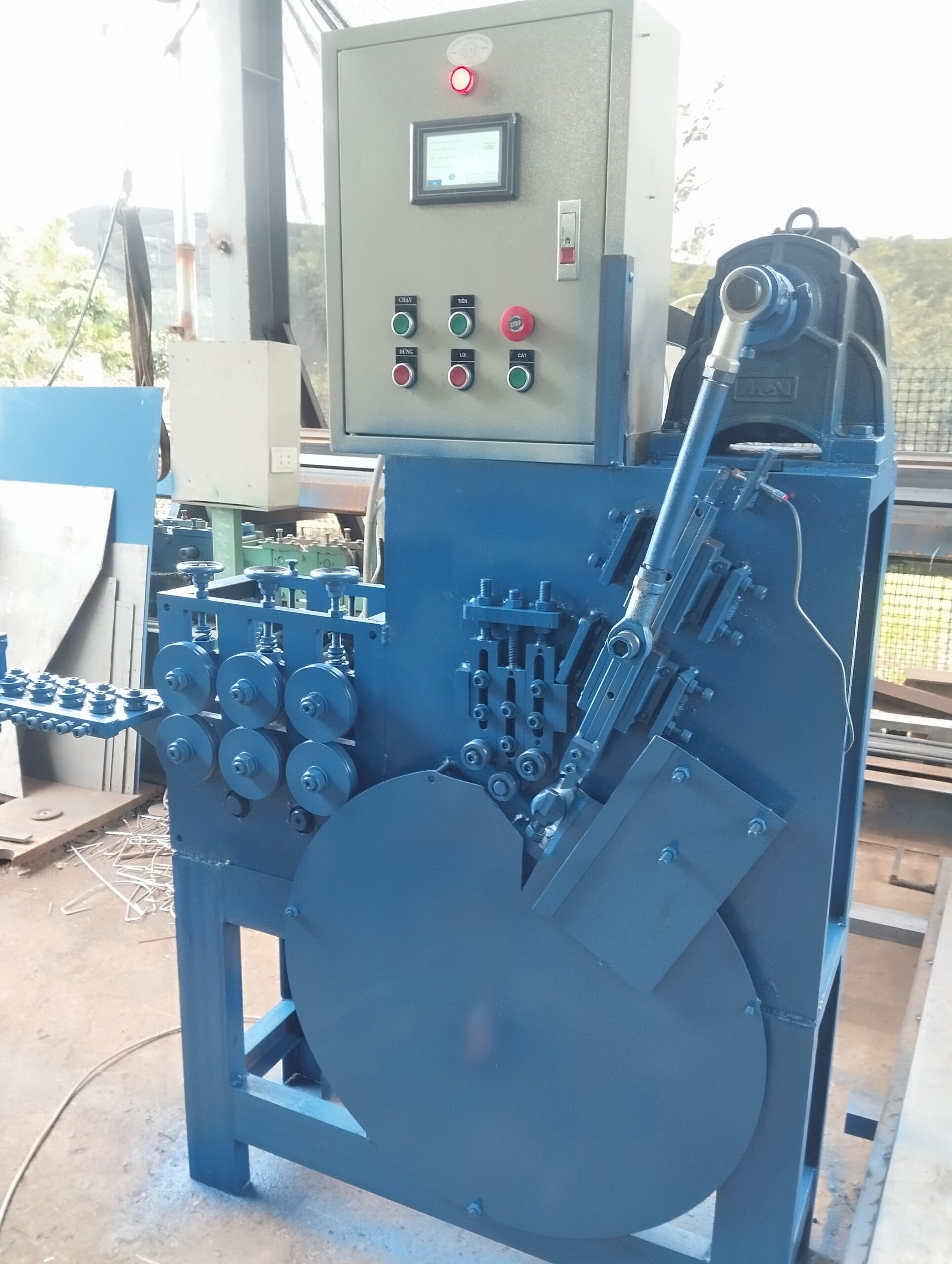 Máy uốn vòng tròn